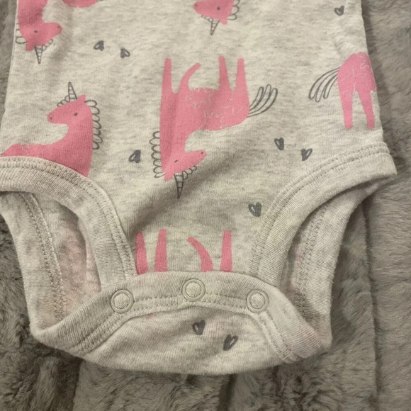 3 Months Carter's Gray & Pink Unicorn Body Suit, Short Sleeve - Picture 4 of 4